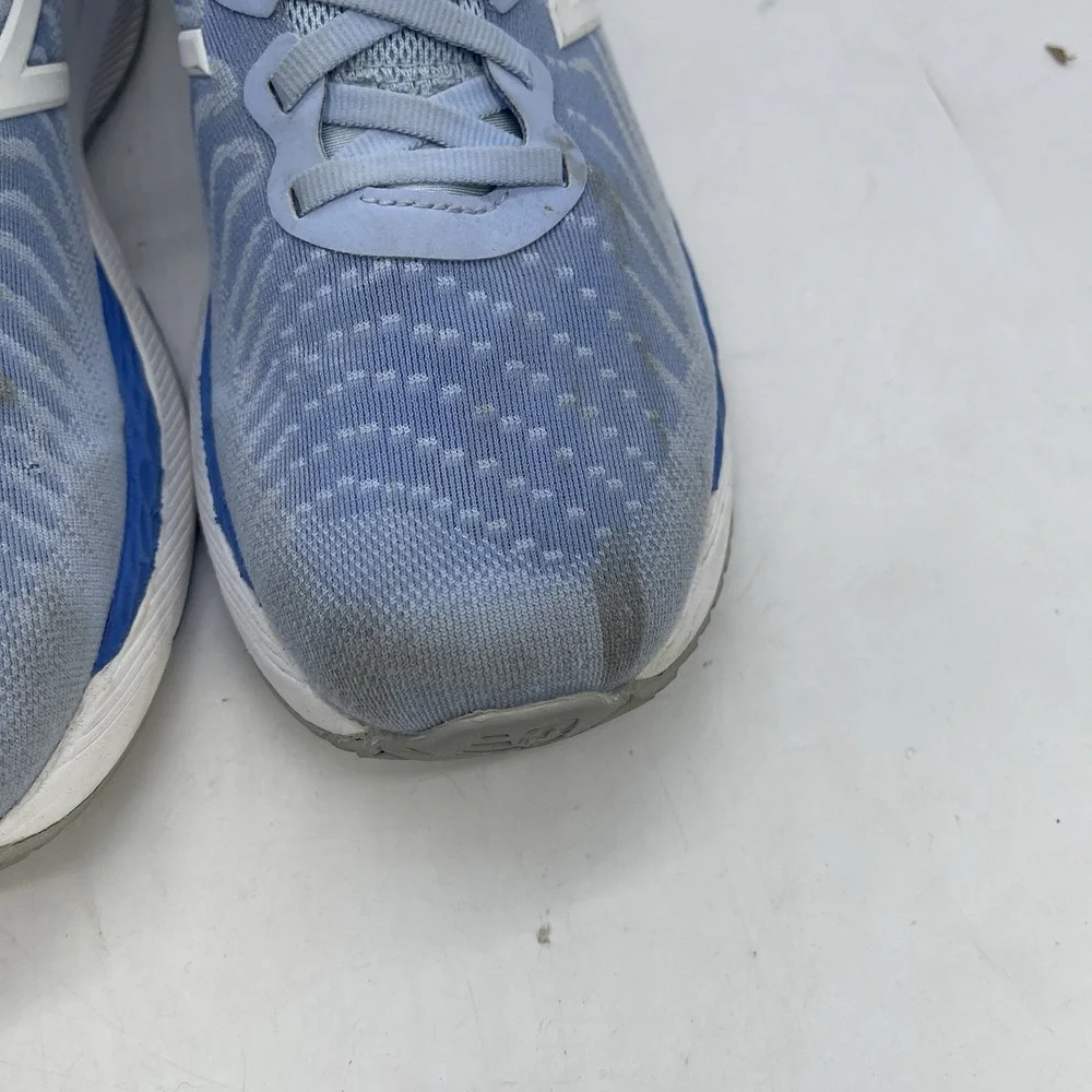 New Balance shop confidence
